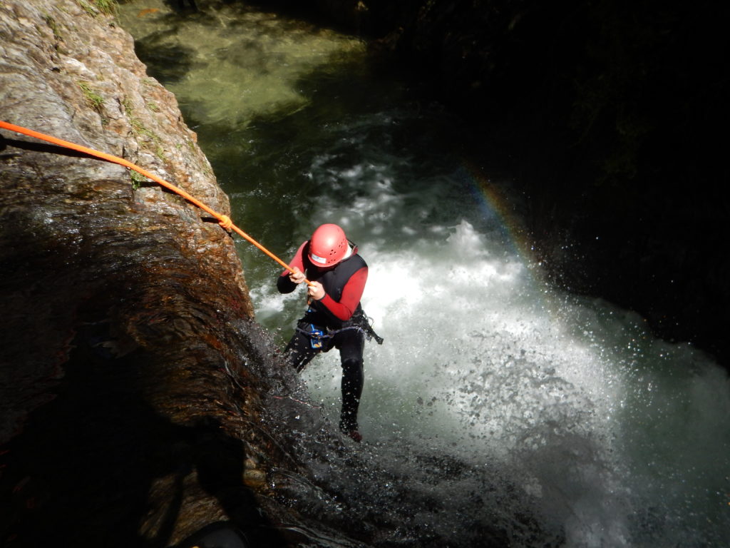 team building canyoning jura